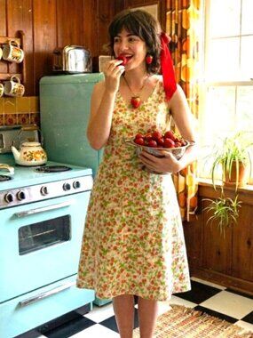 VTG Strawberry Handmade print Calico Pinafore Aline Pinafore Dress Cottagecore S
